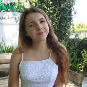 Meet your Posher, Ariana